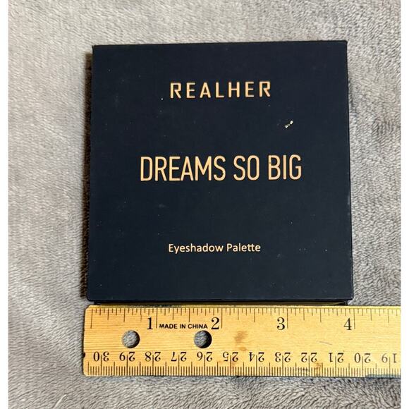 NWOB Realher Dreams So Big Eyeshadow Palette 9 Shimmer & Matte Daily Use - Picture 5 of 6